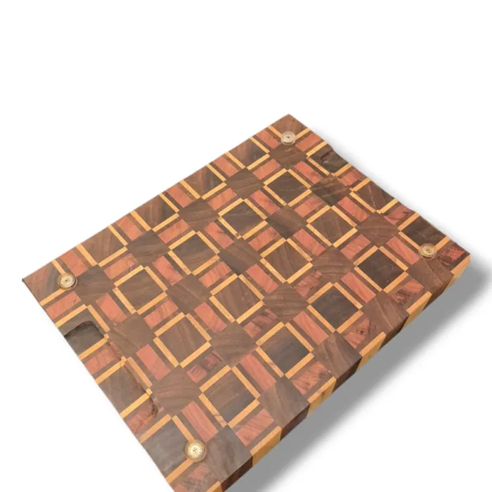 Tábua de Churrasco End Grain Xadrez – Marfim, Ipê-Roxo e Pau-Ferro