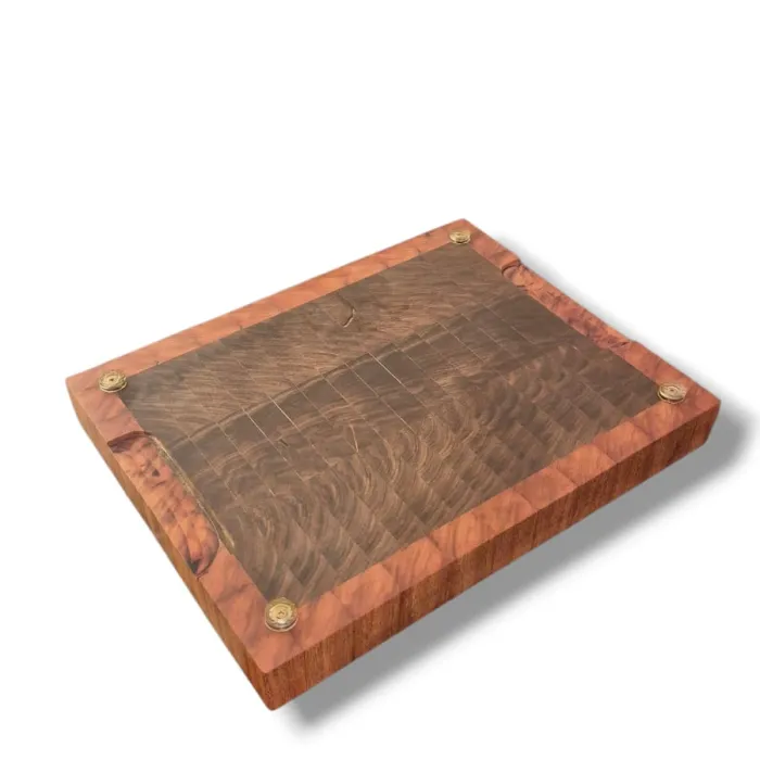 Tábua End Grain “Moldura” — Ipê-roxo e Pau-ferro (42,5 × 32,5 × 4 cm)