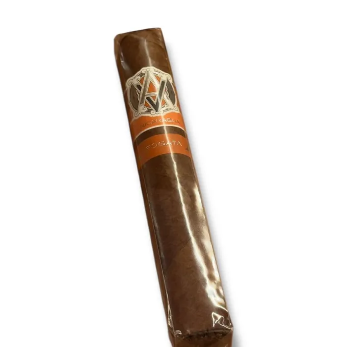 Charuto AVO Syncro Nicaragua Fogata Toro
